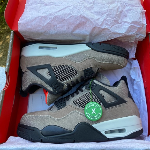 Retro 4 Jordan Taupe Haze Size 10